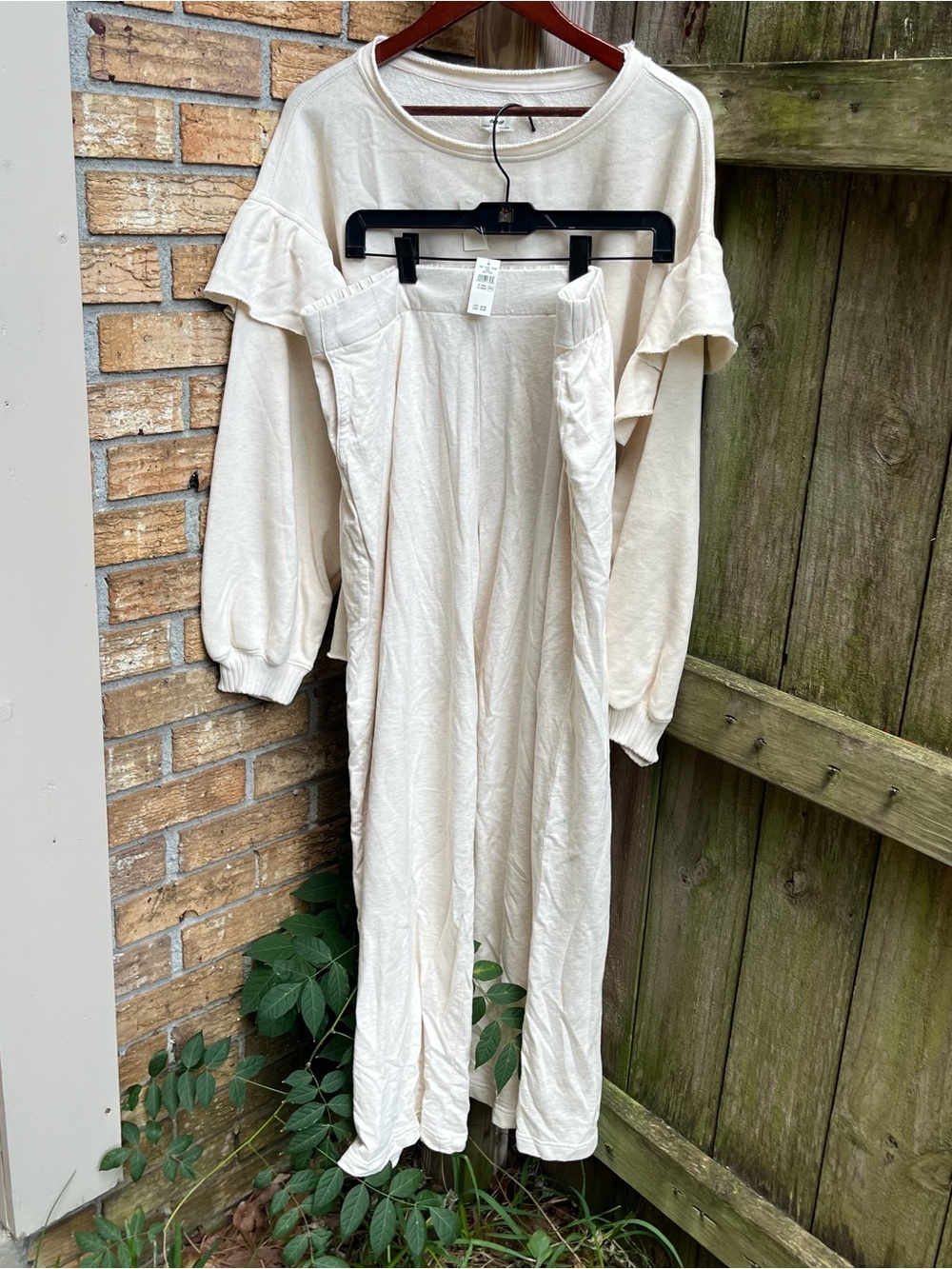 Aerie Cream Ruffle-Shoulder Sweatshirt & Wide Leg Sweatpants Set